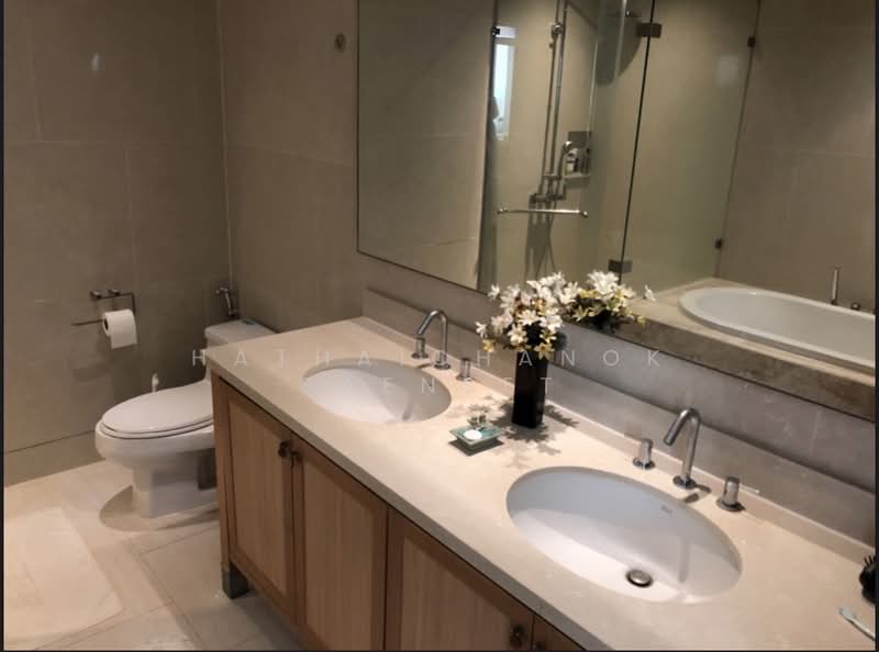 The Emporio Place, Bangkok, 93 Soi Sukhumvit 24, Sukhumvit Road, Khong Tan, Khlong Toei, Bangkok, 1 Bedroom, 89 sqm, Condo For Rent, by Hathaichanok Saenset, 500279582 - DDproperty.com