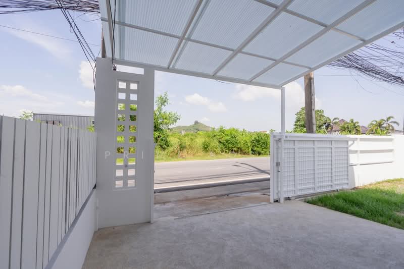 Chalong home, Phuket, Chalong, Muang Phuket, Phuket, 2 Bedrooms, 1 sqm, Townhouse For Rent, by Prime Rosie, 500279595 - DDproperty.com