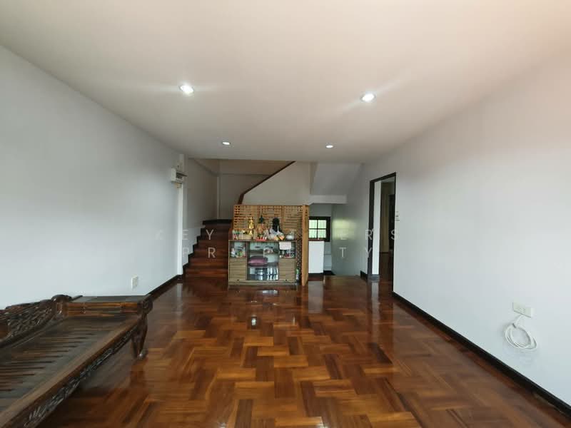 Three-story townhome in Soi Phetkasem 3, near MRT Tha Phra. Corner unit, newly renovated, offering p, Bangkok, Wat Tha Pra, Bangkok Yai, Bangkok, 4 Bedrooms, 340 sqm, Townhouse For Sale, by keymatters property, 500279625 - DDproperty.com