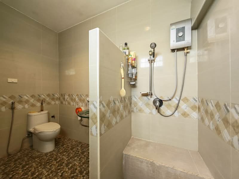 Three-story townhome in Soi Phetkasem 3, near MRT Tha Phra. Corner unit, newly renovated, offering p, Bangkok, Wat Tha Pra, Bangkok Yai, Bangkok, 4 Bedrooms, 340 sqm, Townhouse For Sale, by keymatters property, 500279625 - DDproperty.com