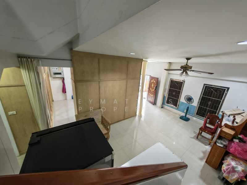 Three-story townhome in Soi Phetkasem 3, near MRT Tha Phra. Corner unit, newly renovated, offering p, Bangkok, Wat Tha Pra, Bangkok Yai, Bangkok, 4 Bedrooms, 340 sqm, Townhouse For Sale, by keymatters property, 500279625 - DDproperty.com