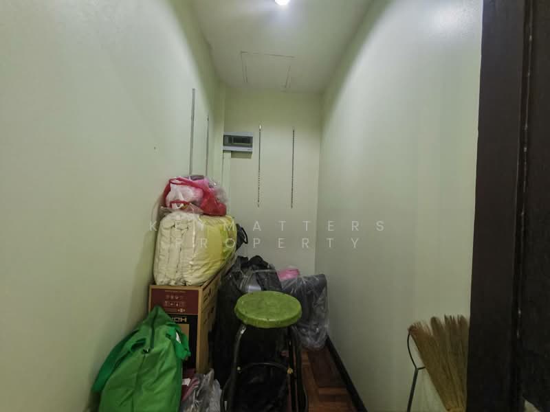 Three-story townhome in Soi Phetkasem 3, near MRT Tha Phra. Corner unit, newly renovated, offering p, Bangkok, Wat Tha Pra, Bangkok Yai, Bangkok, 4 Bedrooms, 340 sqm, Townhouse For Sale, by keymatters property, 500279625 - DDproperty.com