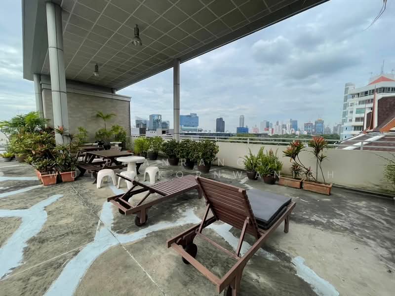 Y.O. Place, Bangkok, 223 Soi Sai Nam Thip 2, Khlong Toei, Khlong Toei, Bangkok, 2 Bedrooms, 105 sqm, Apartment For Rent, by Phanrangsi Wutthikornwanich, 500279626 - DDproperty.com