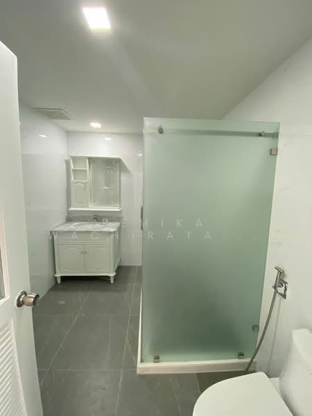 KC Court, Bangkok, 28 Soi Thonglor 13, Khlong Tan Nua, Watthana, Bangkok, 3 Bedrooms, 350 sqm, Apartment For Rent, by Pemika Wachiratanakorn, 500279639 - DDproperty.com