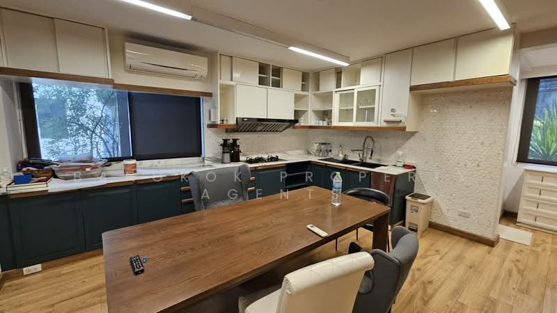 The Prestige 49 Condominium, Bangkok, Sukhumvit, Khlong Tan Nua, Watthana, Bangkok, 3 Bedrooms, 186 sqm, Condo For Rent, by BANGKOK PROPERTY AGENTS, 500279650 - DDproperty.com