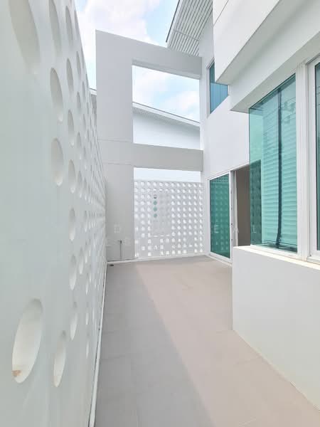 Nirvana Absolute Krungthep Kreetha, Bangkok, Soi Krungthep Kreetha B 5, Saphan Sung, Saphan Sung, Bangkok, 3 Bedrooms, 300 sqm, Single Detached House For Rent, by Wisdom Real Estate, 500279679 - DDproperty.com