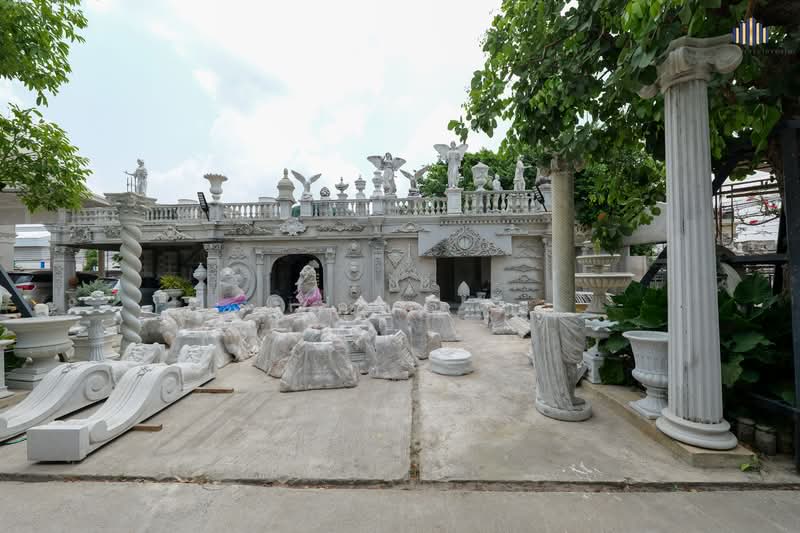 Double road frontage! Prime location! Land with structures for sale — over 3 Rai, near RMUTT, Pathum Thani, Lam Phak Kut, Thanyaburi, Pathum Thani, , 5,416 sqm, Land For Sale, by คุณจี, 500279756 - DDproperty.com