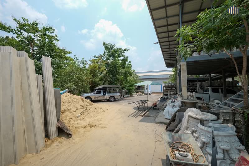 Double road frontage! Prime location! Land with structures for sale — over 3 Rai, near RMUTT, Pathum Thani, Lam Phak Kut, Thanyaburi, Pathum Thani, , 5,416 sqm, Land For Sale, by คุณจี, 500279756 - DDproperty.com