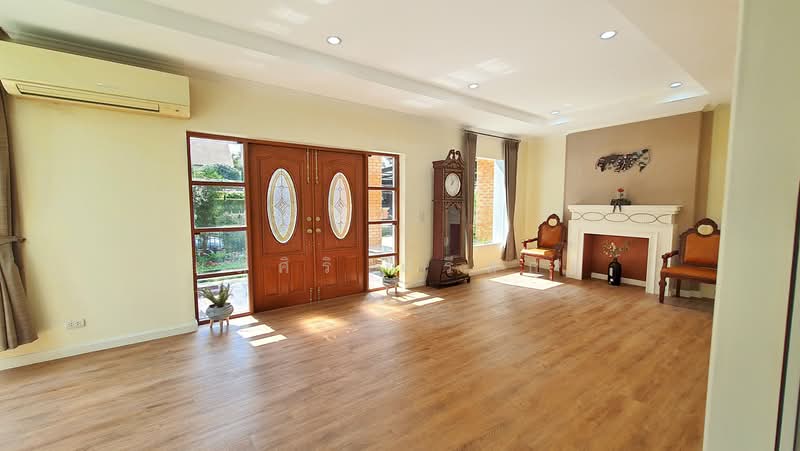 Q House Avenue Ratchaphruek-Rama 5 : คิวเฮ้าส์ อเวนิว ราชพฤกษ์-พระราม 5, นนทบุรี, ถนน นครอินทร์, บางคูเวียง, บางกรวย, นนทบุรี, 389 ตร.ม., บ้านเดี่ยว ขาย, โดย ยลศิริ ศรีสกุล, 500279764 - โซนรับแขก Q House Avenue พระราม5  - DDproperty.com