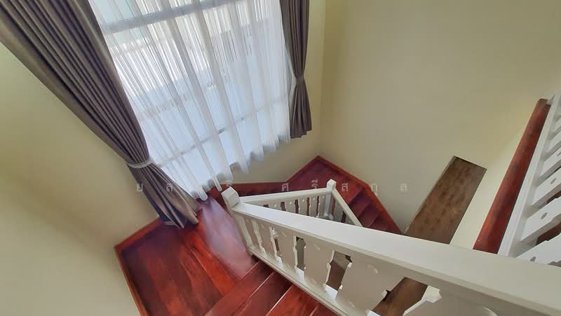 Q House Avenue Ratchaphruek-Rama 5, Nonthaburi, Nakhon In Road, Bang Khu Wiang, Bang Kruai, Nonthaburi, 3 Bedrooms, 389 sqm, Single Detached House For Sale, by ยลศิริ ศรีสกุล, 500279764 - โถงบันได ชั้น2 Q House Avenue พระราม5  - DDproperty.com