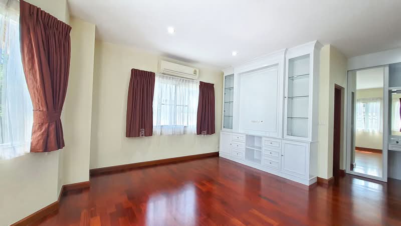 Q House Avenue Ratchaphruek-Rama 5, Nonthaburi, Nakhon In Road, Bang Khu Wiang, Bang Kruai, Nonthaburi, 3 Bedrooms, 389 sqm, Single Detached House For Sale, by ยลศิริ ศรีสกุล, 500279764 - ห้องนอนมาสเตอร์ Q House Avenue พระราม5  - DDproperty.com