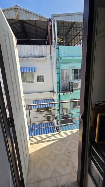 ทาวน์เฮ้าส์ 4-ห้องนอน, กรุงเทพ, หนองบอน, ประเวศ, กรุงเทพ, 325 ตร.ม., ทาวน์เฮ้าส์ ขาย, โดย Komkrit  Arunvessased , 500279771 - DDproperty.com
