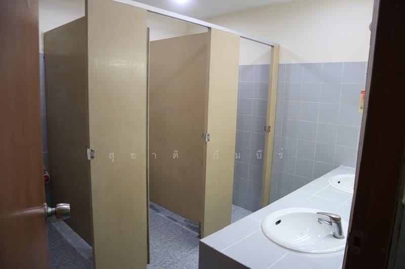 Rent Office Space Near MRT Suthisan Rent included all Fees, Bangkok, Huai Khwang, Bangkok, , 300 sqm, Office Space For Rent, by Suchart Gambhir, 500279777 - DDproperty.com