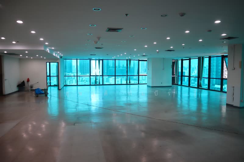 Rent Office Space Near MRT Suthisan Rent included all Fees, Bangkok, Huai Khwang, Bangkok, , 300 sqm, Office Space For Rent, by Suchart Gambhir, 500279777 - DDproperty.com