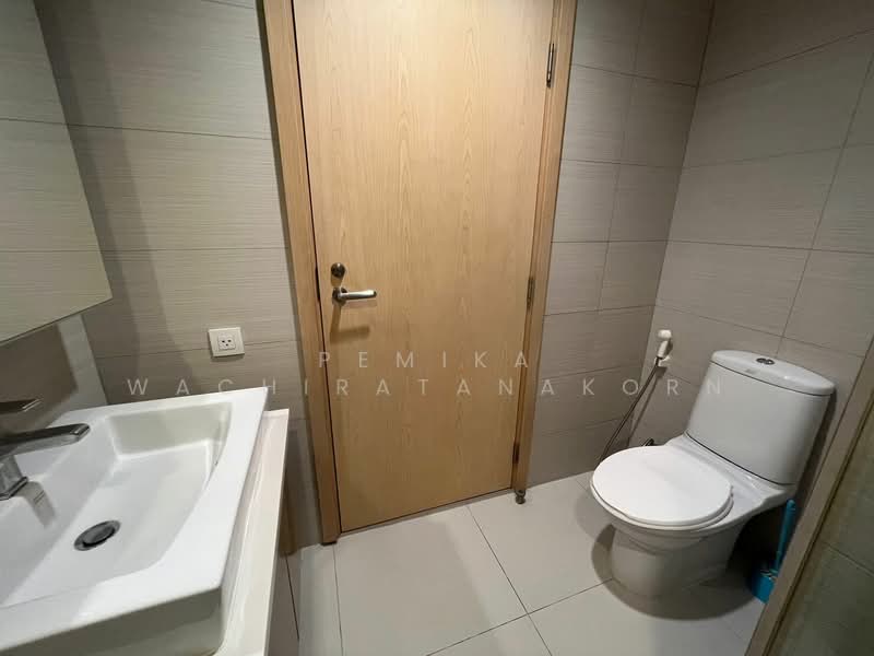 Siri At Sukhumvit, Bangkok, 902 Sukhumvit Road, Phra Kanong, Khlong Toei, Bangkok, 2 Bedrooms, 72 sqm, Condo For Rent, by Pemika Wachiratanakorn, 500279848 - DDproperty.com
