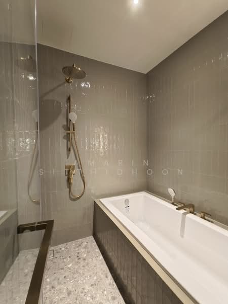 Via 34, Bangkok, 15 Soi Sukhumvit 34, Khong Tan, Khlong Toei, Bangkok, 3 Bedrooms, 143 sqm, Condo For Sale, by Amarin Sitthidhoon, 500279853 - DDproperty.com