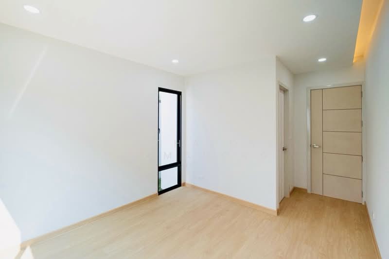 Thanasin Village, Bangkok, Nawamin Road 68, Khlong Kum, Bueng Kum, Bangkok, 3 Bedrooms, 130 sqm, Single Detached House For Sale, by Natthapong Laomahong, 500279953 - DDproperty.com