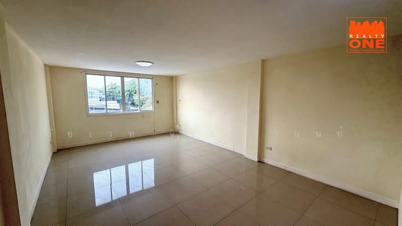 Commercial Shophouse at the entrance of Romthip Village Hathairat 33, Bangkok, Bang Chun, Khlong Sam Wa, Bangkok, , 140 sqm, Shophouse For Sale, by ธัชเวท จิระติวานนท์, 500279989 - DDproperty.com