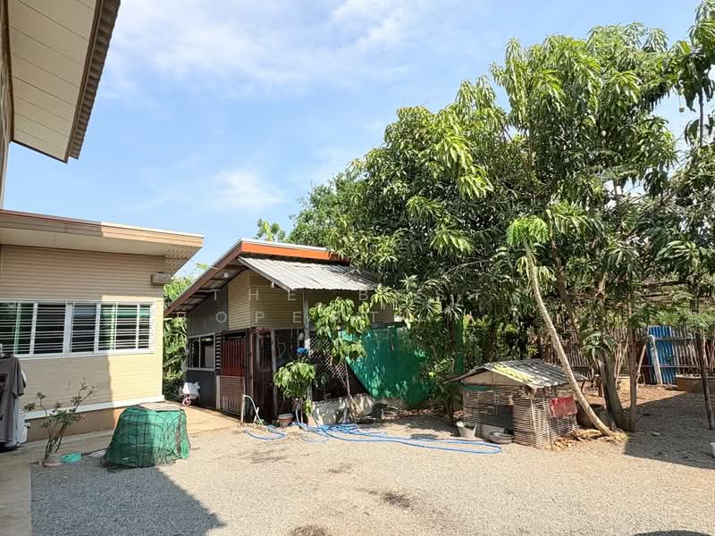 บ้านเดี่ยวพร้อมโกดังพระนอน นครสวรรค์, Nakhon Sawan, Phra Non, Muang Nakhon Sawan, Nakhon Sawan, 4 Bedrooms, 120 sqm, Single Detached House For Sale, by The Best Property  โจ้, 500279993 - DDproperty.com