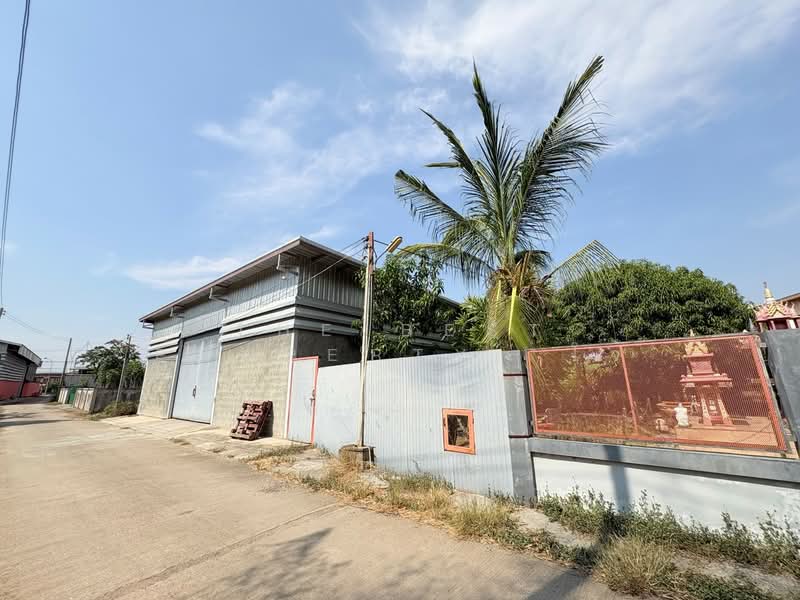 บ้านเดี่ยวพร้อมโกดังพระนอน นครสวรรค์, Nakhon Sawan, Phra Non, Muang Nakhon Sawan, Nakhon Sawan, 4 Bedrooms, 120 sqm, Single Detached House For Sale, by The Best Property  โจ้, 500279993 - DDproperty.com