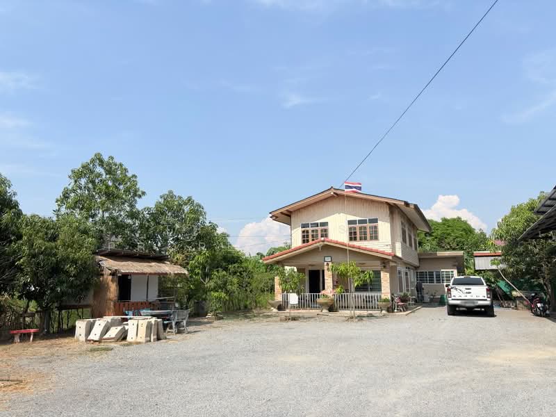 บ้านเดี่ยวพร้อมโกดังพระนอน นครสวรรค์, Nakhon Sawan, Phra Non, Muang Nakhon Sawan, Nakhon Sawan, 4 Bedrooms, 120 sqm, Single Detached House For Sale, by The Best Property  โจ้, 500279993 - DDproperty.com