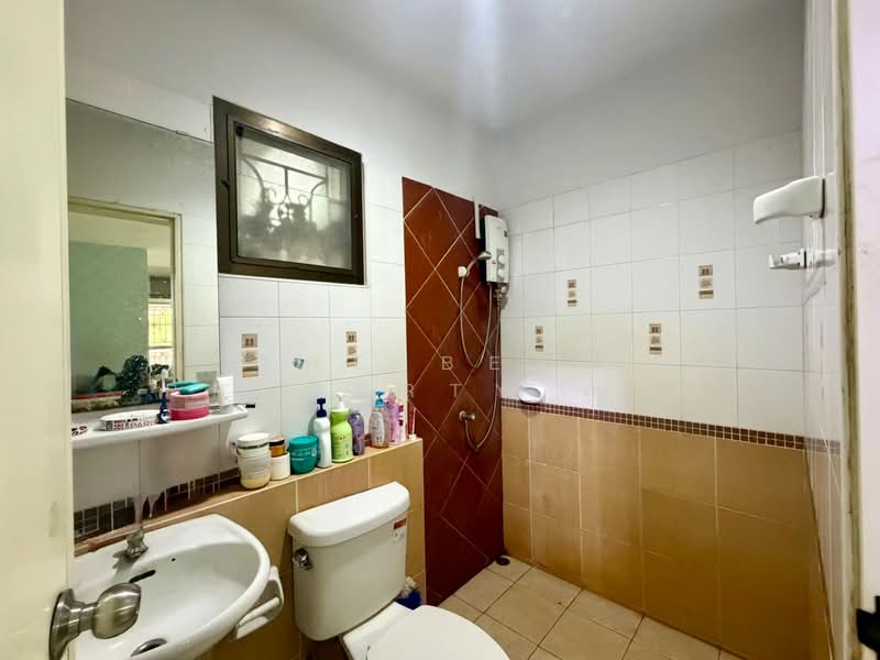 หมู่บ้านแฟมิลี่ทาวน์2 ชลบุรี (Family Town2), Chon Buri (Pattaya), Na Pa, Muang Chon Buri, Chon Buri (Pattaya), 3 Bedrooms, 120 sqm, Semi-Detached House (Twin House) For Sale, by The Best Property ตาล, 500280020 - DDproperty.com