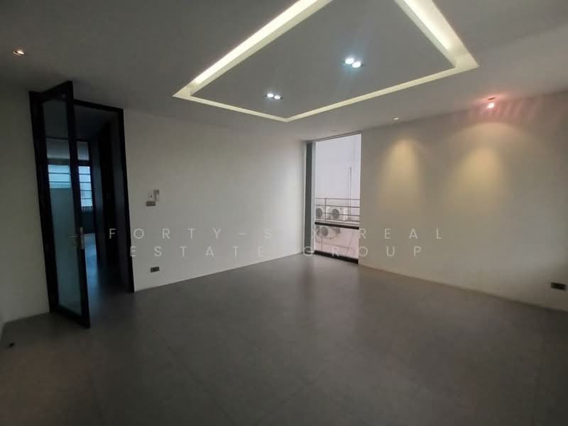 พื้นที่สำนักงาน ริมถนนรัชดาภิเษก, Bangkok, Din Daeng, Din Daeng, Bangkok, , 230 sqm, Office Space For Rent, by Forty-Six Real Estate Group, 500280123 - DDproperty.com