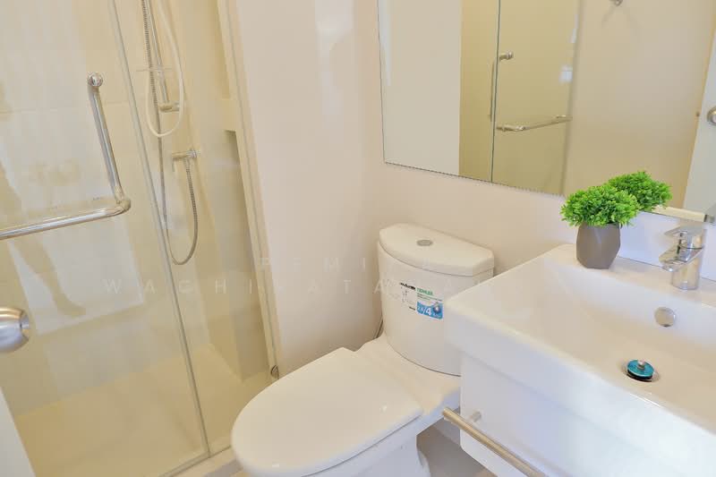 Life Asoke, Bangkok, Asoke-Dindang Road, Bang Kapi, Huai Khwang, Bangkok, 2 Bedrooms, 53 sqm, Condo For Rent, by Pemika Wachiratanakorn, 500280145 - DDproperty.com