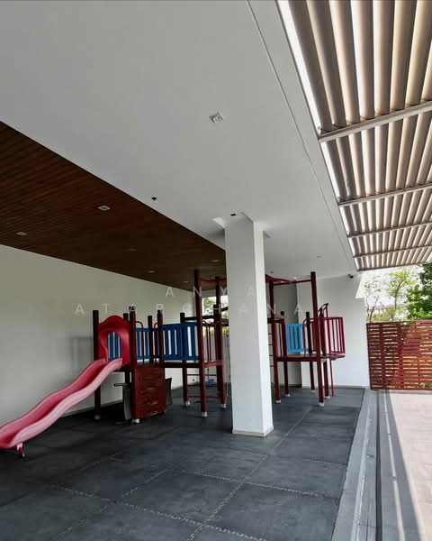 The Lofts Yennakart, Bangkok, 366 ์Soi Nang Linchi Yenakat Road, Chong Nonsi, Yan Nawa, Bangkok, 2 Bedrooms, 68 sqm, Condo For Sale, by Anya Atarchanai , 500280189 - DDproperty.com