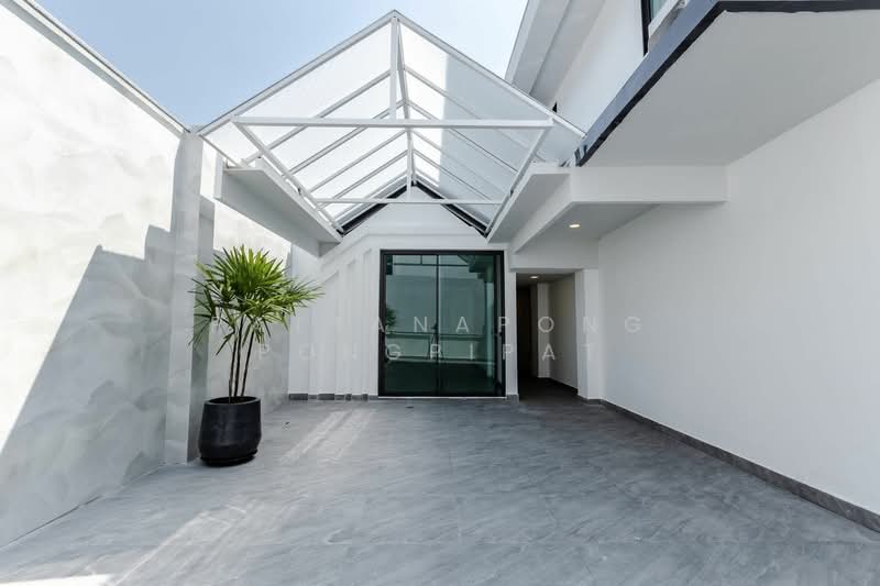 undefined, Chon Buri (Pattaya), Nong Pru, Bang Lamung (Pattaya), Chon Buri (Pattaya), 6 Bedrooms, 469 sqm, Villa For Sale, by Pattanapong Pongpipat, 500280265 - DDproperty.com