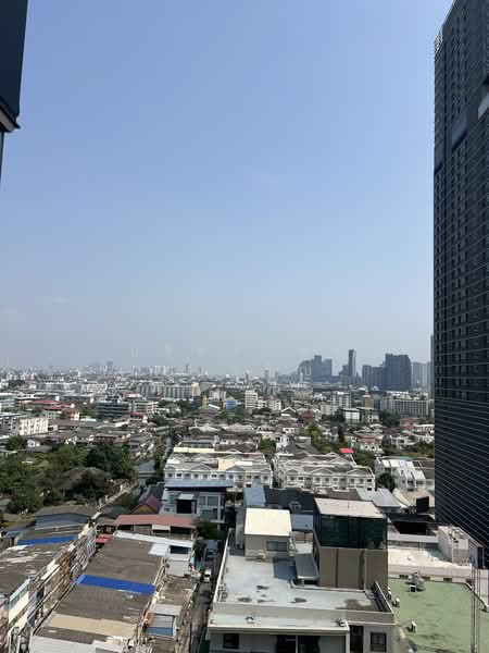 The Base Sukhumvit 77, Bangkok, 289 Sukhumvit 77 Road, Phra Kanong Nua, Watthana, Bangkok, 1 Bedroom, 30 sqm, Condo For Rent, by ปรียาภรณ์ ภู่เจริญ, 500280444 - DDproperty.com