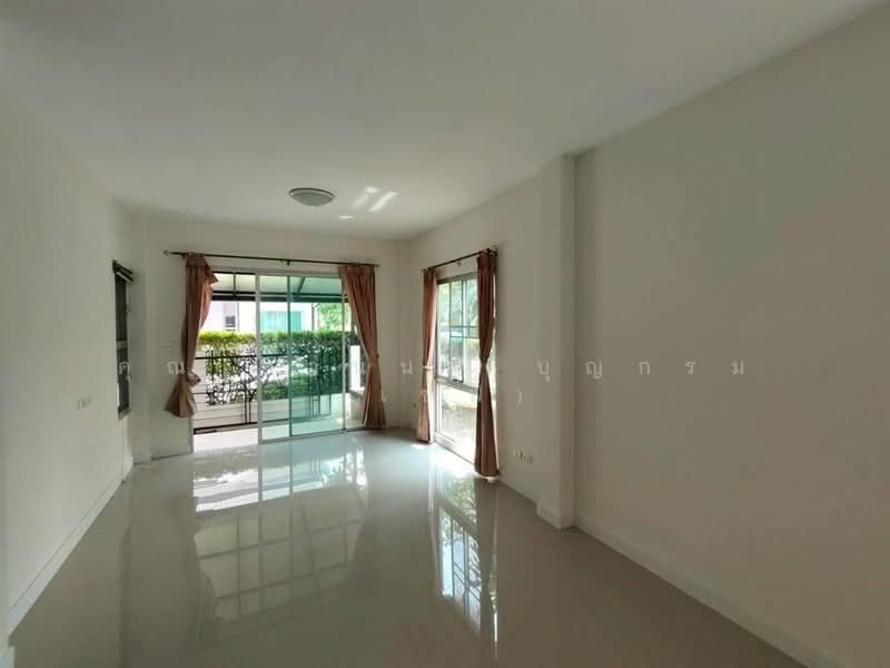 วิสต้า อเวนิว วัชรพล (Vista Avenue Watcharaphol), Bangkok, ถนนวัชรพล, Khlong Tanon, Sai Mai, Bangkok, 3 Bedrooms, 130 sqm, Townhouse For Sale, by คุณ อานนท์ บุญกรม (เซฟ), 500280503 - DDproperty.com