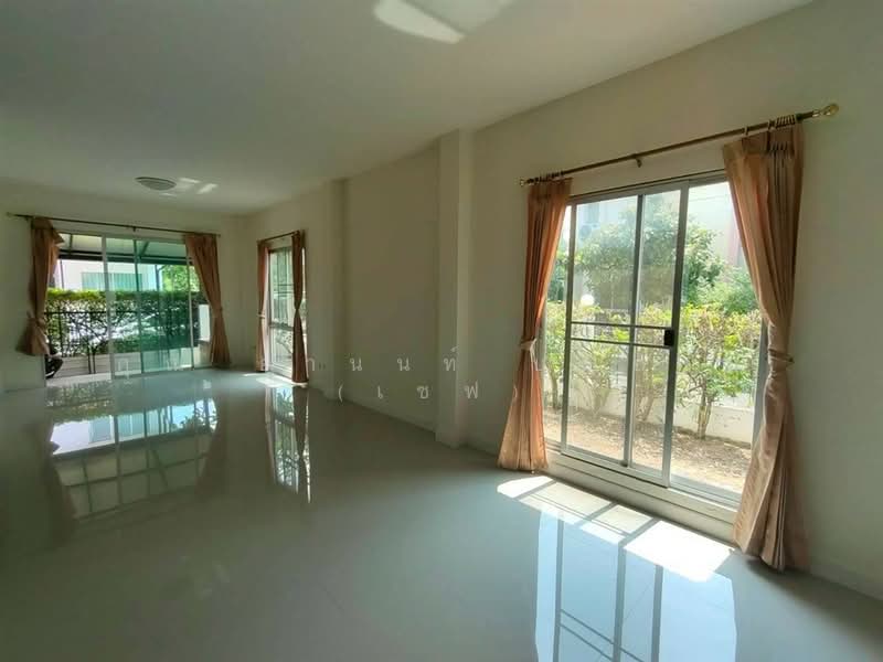 วิสต้า อเวนิว วัชรพล (Vista Avenue Watcharaphol), Bangkok, ถนนวัชรพล, Khlong Tanon, Sai Mai, Bangkok, 3 Bedrooms, 130 sqm, Townhouse For Sale, by คุณ อานนท์ บุญกรม (เซฟ), 500280503 - DDproperty.com