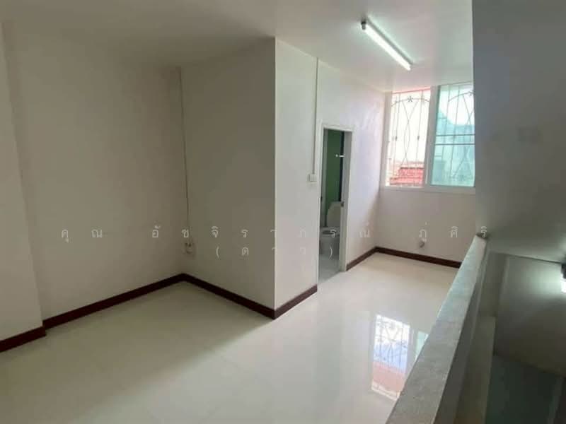 For Sale - อาคารพาณิชย์ 3.5 ชั้น 17 ตร.ว. อาคารพาณิชย์ ซอยรังสิต-นครนายก ซอย13 ถนนรังสิต-นครนายก, Pathum Thani