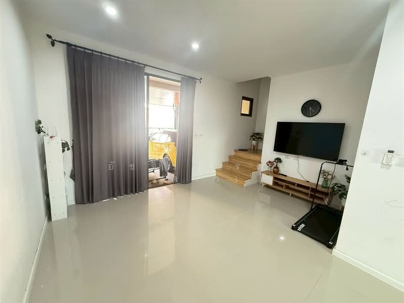 Puri Wongwaen-Lamlukka, Pathum Thani, Suan Kaset Road, Lat Sawai, Lam Luk Ka, Pathum Thani, 3 Bedrooms, 120 sqm, Townhouse For Sale, by คุณ อัชจิราภรณ์ ภู่ศิริ (ดาว), 500280541 - DDproperty.com