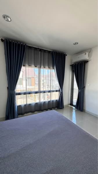 undefined, Chon Buri (Pattaya), Nong Pru, Bang Lamung (Pattaya), Chon Buri (Pattaya), 3 Bedrooms, 204 sqm, Townhouse For Rent, by Jirapat Chuangsawadsak, 500280574 - DDproperty.com