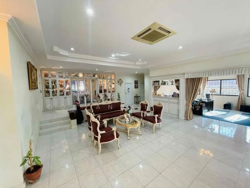 3-BR House, Chon Buri (Pattaya), Nong Pla Lai, Bang Lamung (Pattaya), Chon Buri (Pattaya), 3 Bedrooms, 896 sqm, Single Detached House For Sale, by Boonyanuch Unna, 500280647 - DDproperty.com