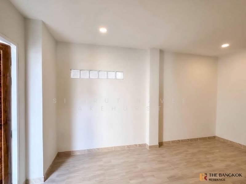 Baan Klang Muang Rama 9 - Ladprao, Bangkok, Soi Ladprao 88, Wang Thonglang, Wang Thonglang, Bangkok, 4 Bedrooms, 96 sqm, Townhouse For Sale, by Sirirut Havee Akehurst, 500280656 - DDproperty.com