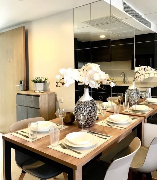 Downtown Forty Nine, Bangkok, Sukhumvit 39 Road, Khlong Tan Nua, Watthana, Bangkok, 2 Bedrooms, 58 sqm, Condo For Rent, by Juthabhorn Uppachit (Amy), 500280658 - DDproperty.com