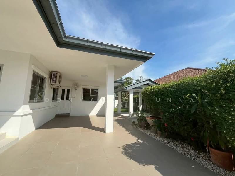 undefined, Chon Buri (Pattaya), Nong Pla Lai, Bang Lamung (Pattaya), Chon Buri (Pattaya), 3 Bedrooms, 200 sqm, Villa For Sale, by Boonyanuch Unna, 500280678 - DDproperty.com