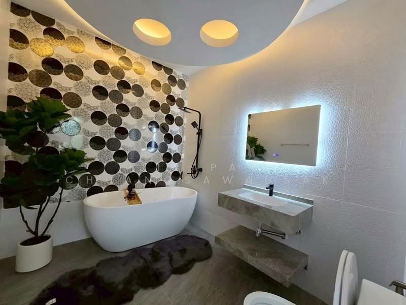 undefined, Chon Buri (Pattaya), Nong Pru, Bang Lamung (Pattaya), Chon Buri (Pattaya), 5 Bedrooms, 377 sqm, Single Detached House For Rent, by Jirapat Chuangsawadsak, 500280691 - DDproperty.com