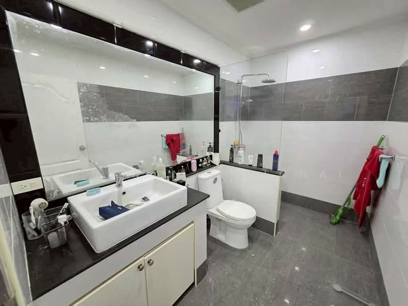 ขาย - The Lofts Pratumnak : เดอะ ลอฟท์ พระตำหนัก, ชลบุรี