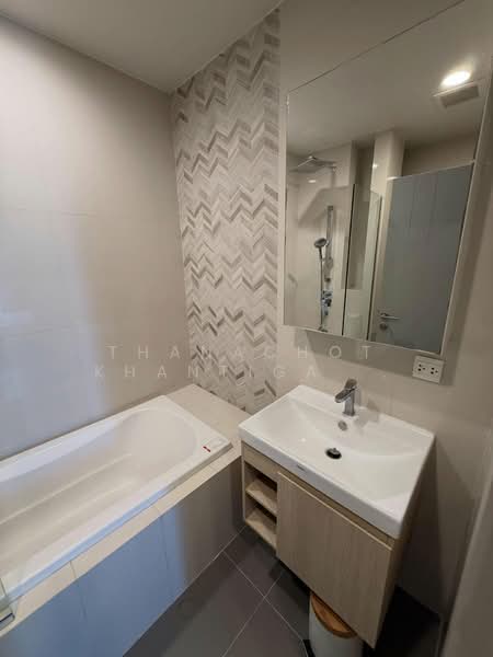 Oka Haus Sukhumvit 36, Bangkok, 3399 Rama 4 Road, Khong Tan, Khlong Toei, Bangkok, 1 Bedroom, 35 sqm, Condo For Rent, by Thanachot Khantigamongun, 500280800 - DDproperty.com