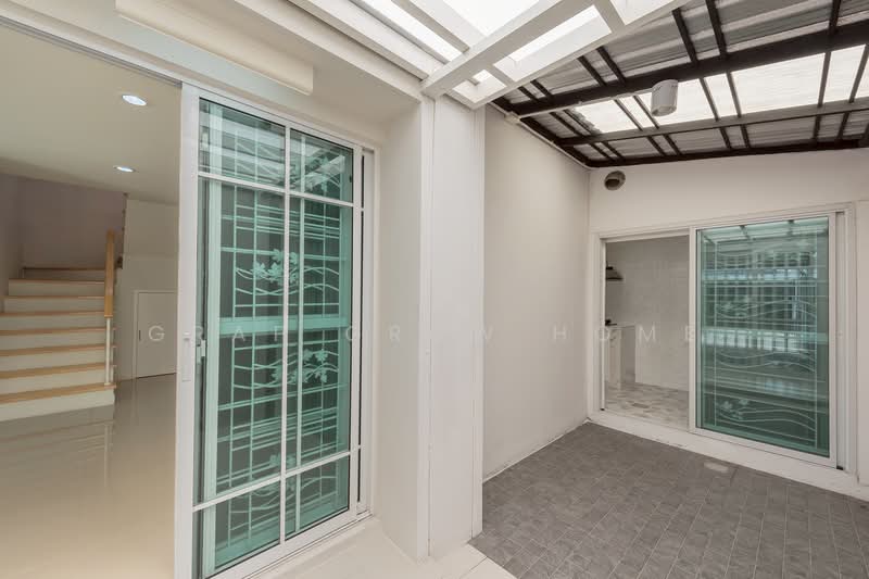 The Village Bangna-Wongwaen 3, Samut Prakan, Bangna Trad Km.10 Road, Bangphli Yai, Bang Plee, Samut Prakan, 3 Bedrooms, 132 sqm, Semi-Detached House (Twin House) For Sale, by Grap Grow Home, 500280832 - DDproperty.com