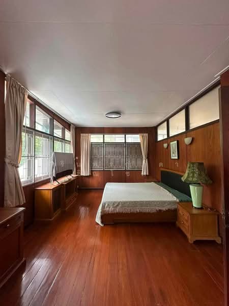 ให้เช่า บ้านเดี่ยว ศาลาแดง – พระราม 4, กรุงเทพ, ลุมพินี, ปทุมวัน, กรุงเทพ, 180 ตร.ม., บ้านเดี่ยว ให้เช่า, โดย ปรินทร์ญาดา ชิณโชติ, 500280885 - DDproperty.com