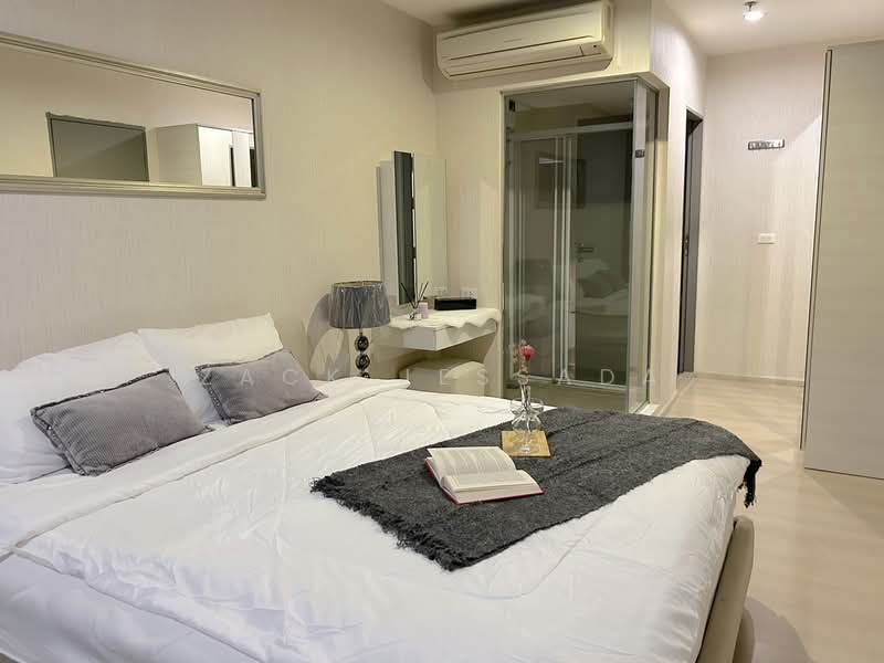 Life Ratchadapisek, Bangkok, 279 Ratchadapisaek Road, Huai Khwang, Huai Khwang, Bangkok, 2 Bedrooms, 65 sqm, Condo For Sale, by Zack Jessada, 500280889 - DDproperty.com