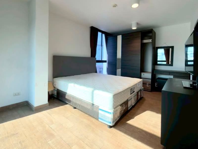 Chateau In Town Ratchada 10, Bangkok, Soi Ratchadapisek 10 intersection 7 Ratchadapisek Road, Huai Khwang, Bangkok, 1 Bedroom, 41 sqm, Condo For Sale, by Adool Manusdee, 500280921 - DDproperty.com