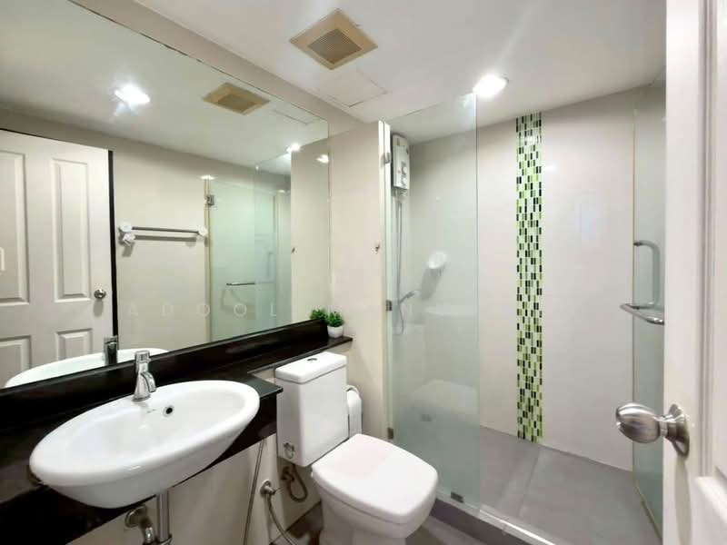 Chateau In Town Ratchada 10, Bangkok, Soi Ratchadapisek 10 intersection 7 Ratchadapisek Road, Huai Khwang, Bangkok, 1 Bedroom, 41 sqm, Condo For Sale, by Adool Manusdee, 500280921 - DDproperty.com