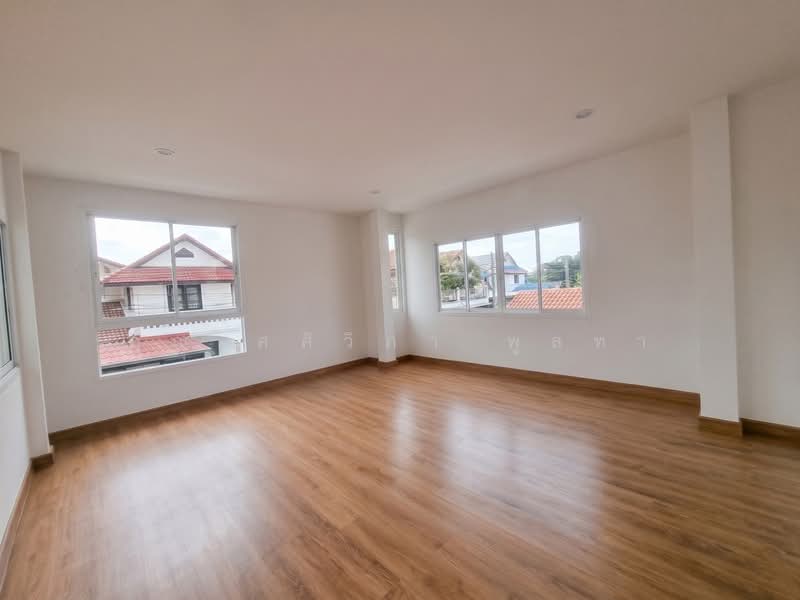 Donmuang Villa, Bangkok, Khlong Tanon, Sai Mai, Bangkok, 4 Bedrooms, 220 sqm, Single Detached House For Sale, by คุณ ศศิวิภา พูลทา, 500280971 - DDproperty.com