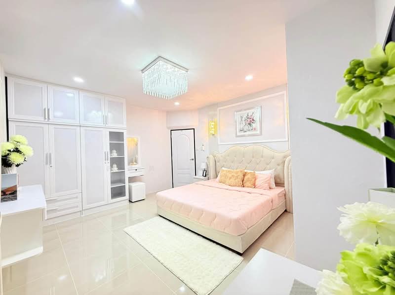 ขายบ้านเดี่ยวหลังใหญ่ ม.รัตนากรวิลเลจ1 พัทยาเหนือ ชลบุรี, Chon Buri (Pattaya), Nong Pru, Bang Lamung (Pattaya), Chon Buri (Pattaya), 3 Bedrooms, 200 sqm, Single Detached House For Sale, by Dusit Saengfa, 500280973 - DDproperty.com